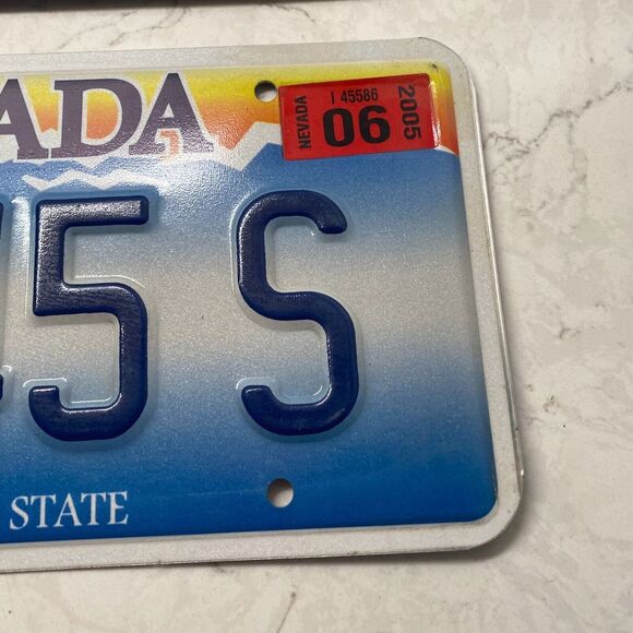 US State Ski Utah & Nevada Collectibles Motor Vehicles License Plate Lot of 2 - Picture 2 of 8